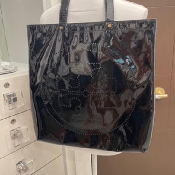 Tory Burch Perforated Logo Shopper Tote Patent Leather Black - Picture 1 of 8